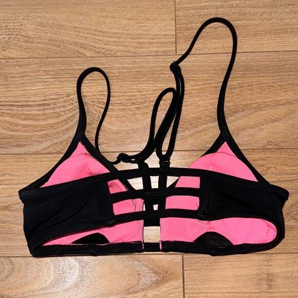 Victoria’s Secret Pink bikini top xs - Picture 2 of 3